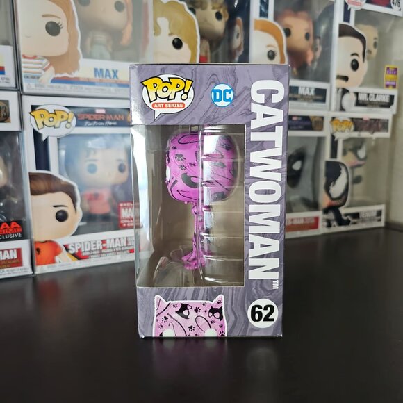 Catwoman Funko Pop! Batman Returns #62 Target Exclusive Art Series - Picture 2 of 6